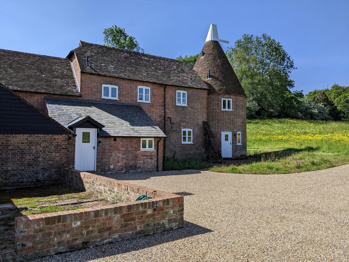 Beautiful spacious newly restored oast