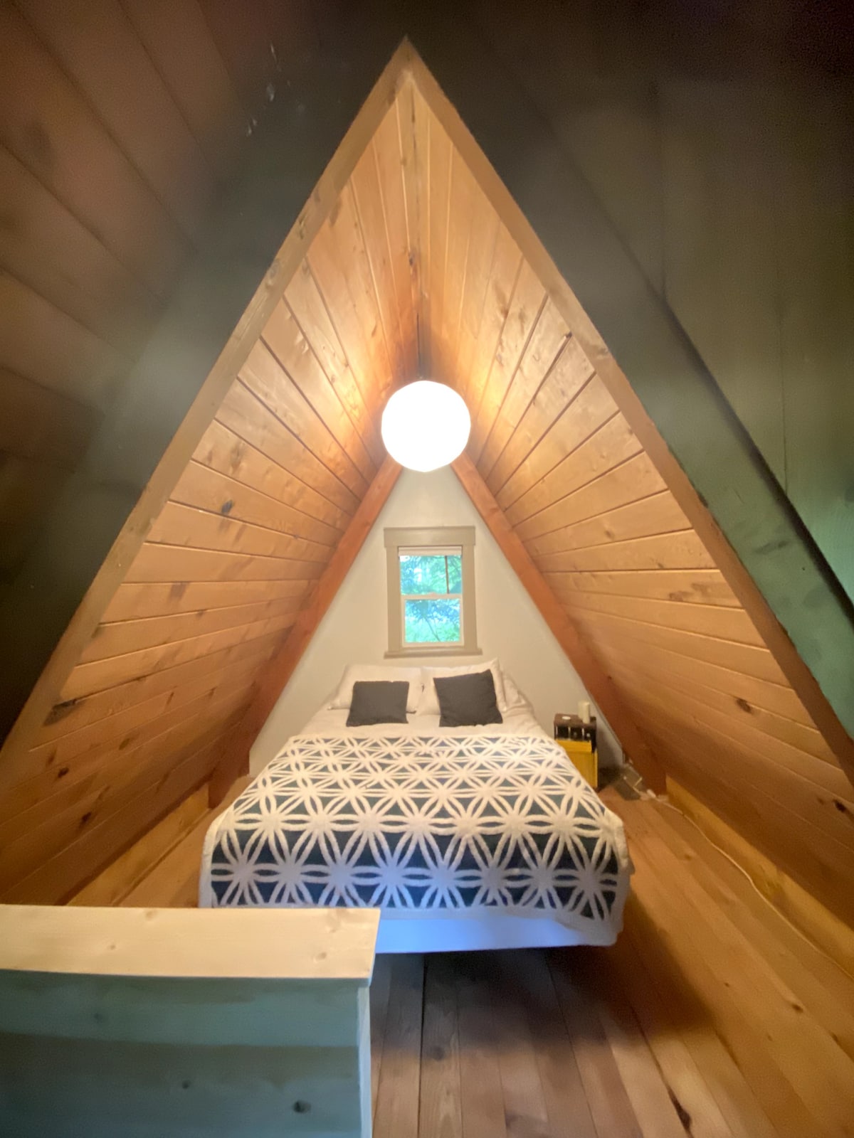 Mt. Rainier, A-Frame Getaway