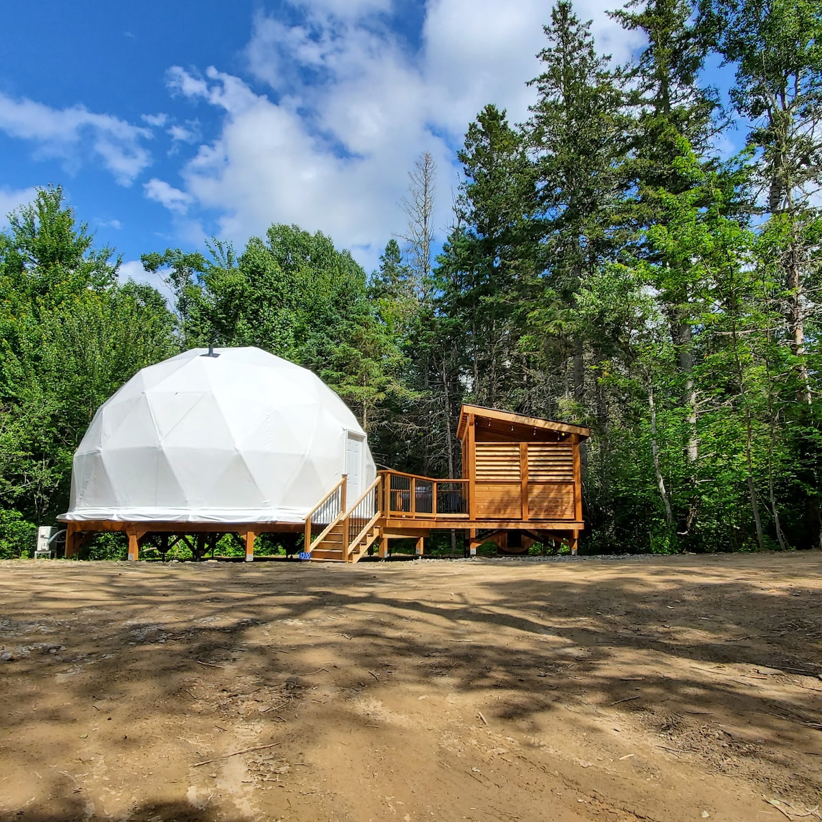 Supreme Glamping-Pine dome