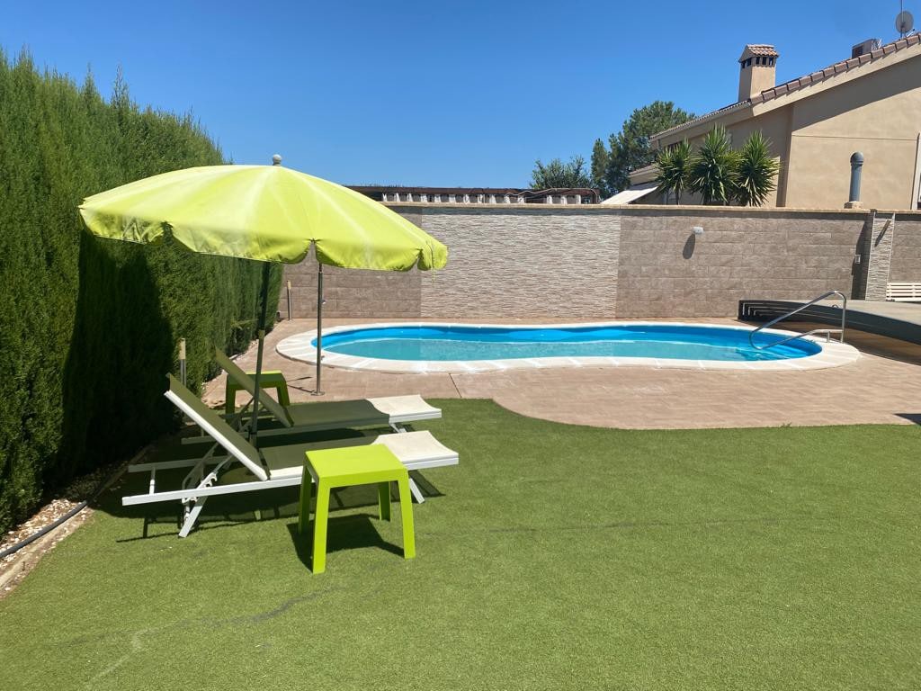 CASA ARIES Villa con piscina: Apartamento+Estudio