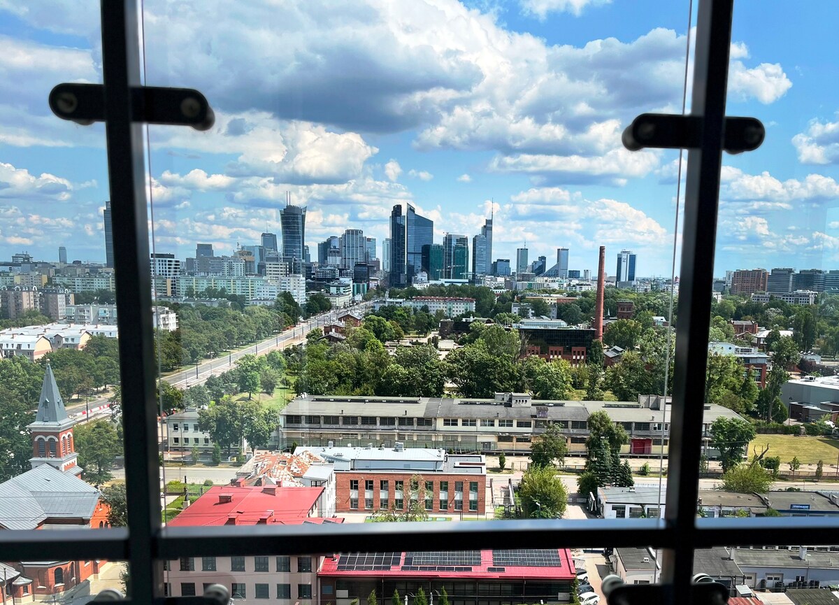 Wola Tower Warsaw Panorama + Garaż