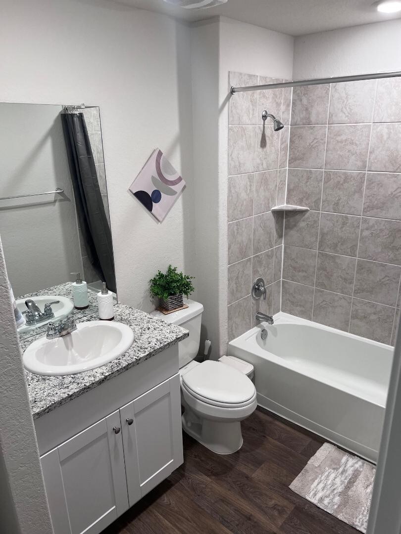 Cozy room, bathroom, and SOFT Water 100%