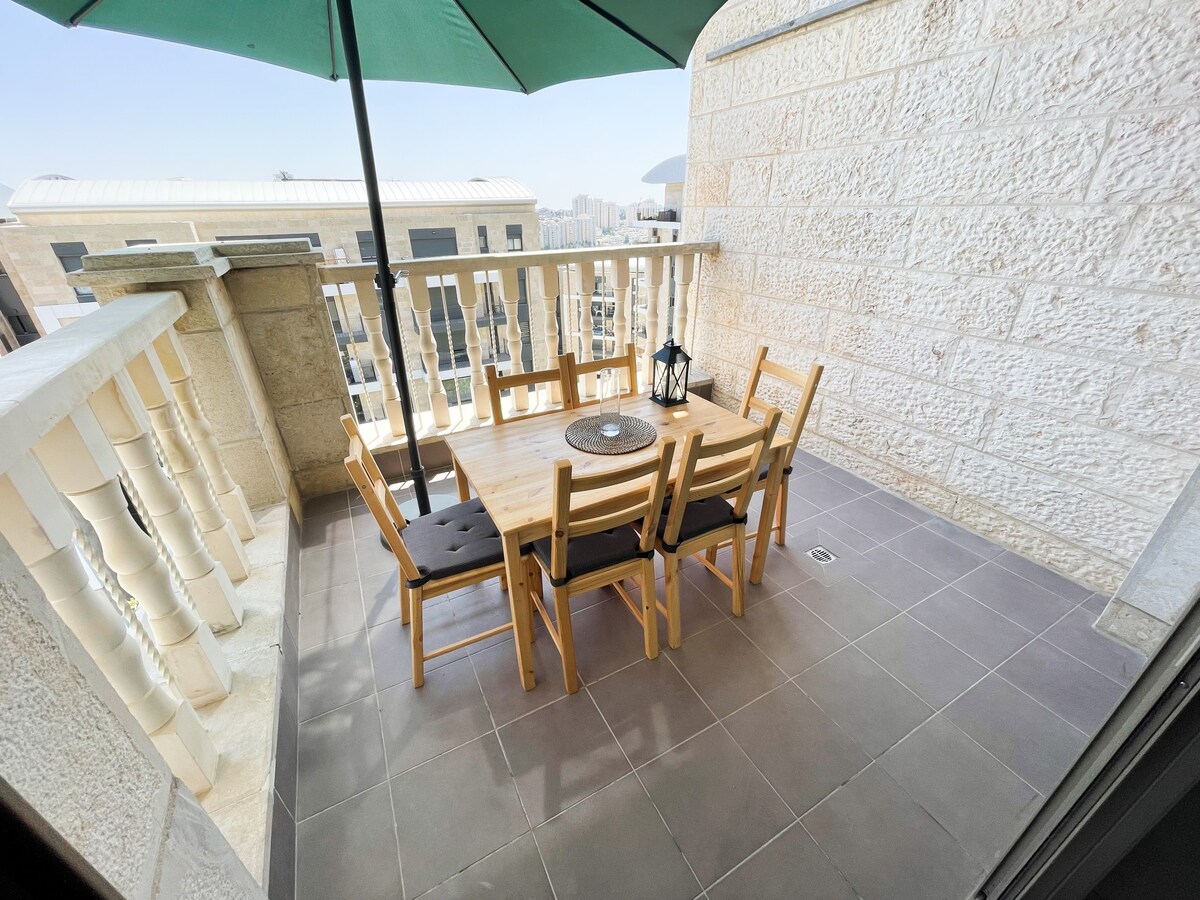 Luxury Apart. in Heart of Jerusalem with Parking