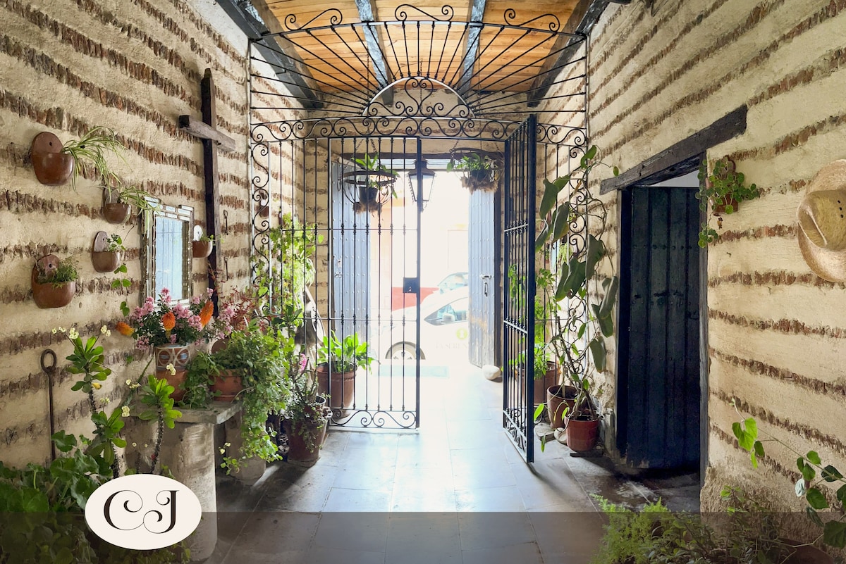 Casa en el centro de Tapalpa, con estacionamiento