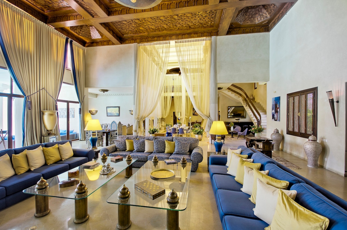 Luxueux Palais Marocain 1200m2 avec cuisinière