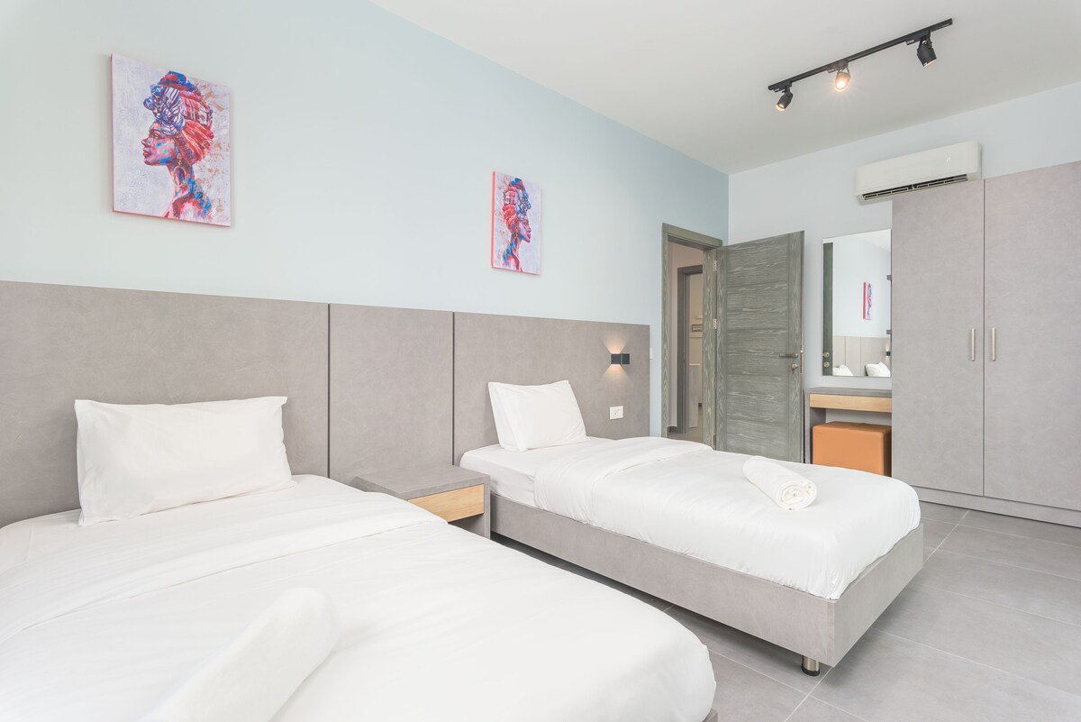 Grey 103 2-Bedroom Apartment W/ Terrace in Awkar