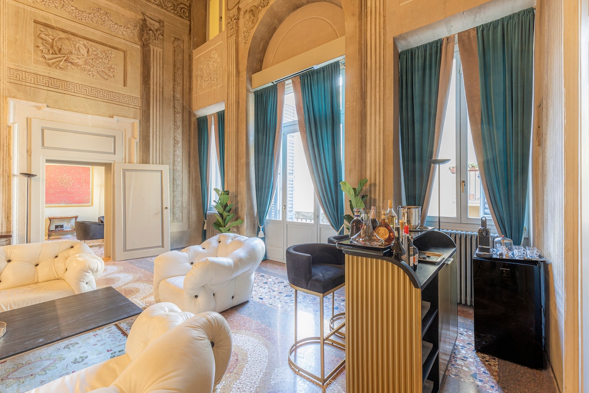 Luxury Suite at Palazzo Camozzini