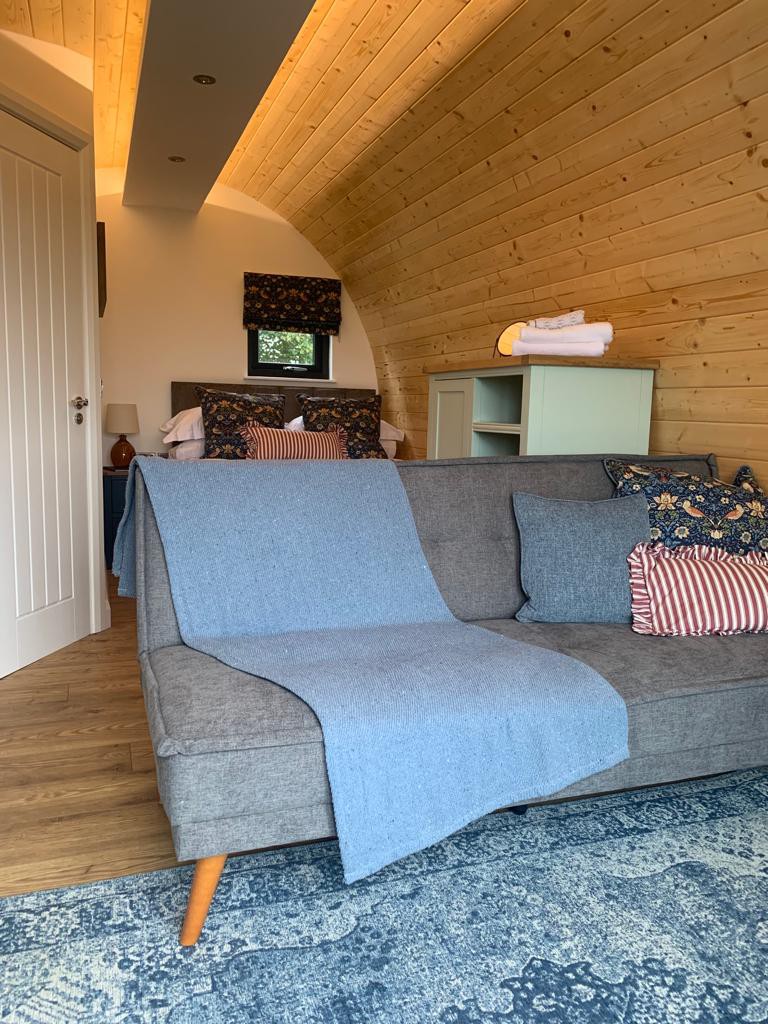 Lux Glamping Pod inc Pvt HotTub @ Red Pump Cottage