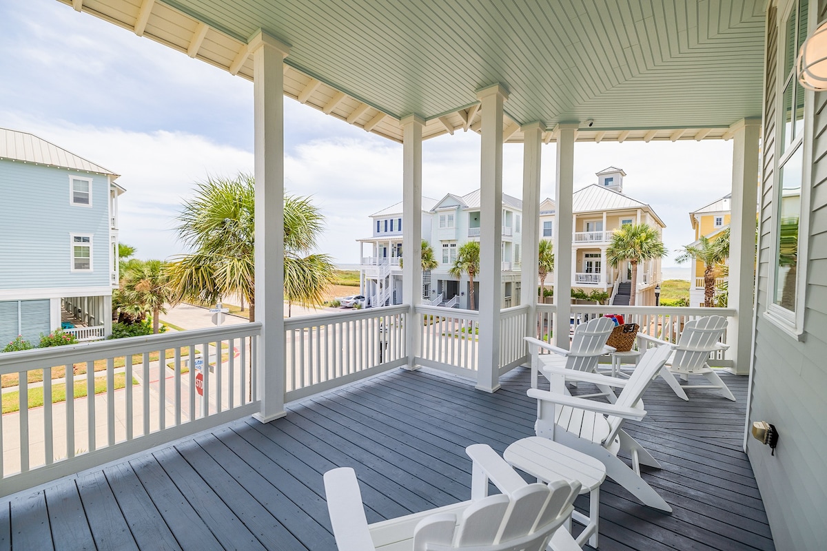 Beachside Retreat w/ Ocean Views & 4 Ensuite Baths