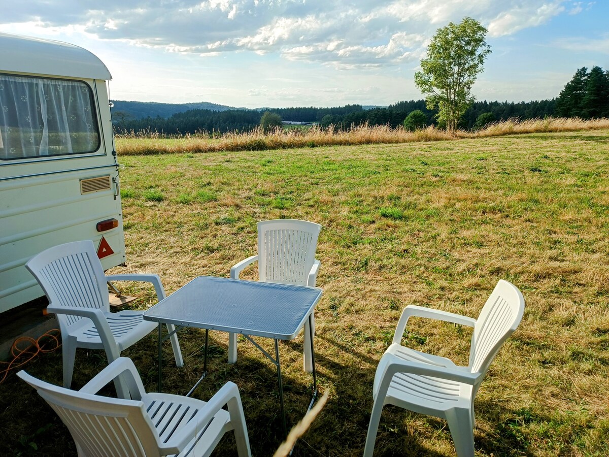 Caravane vintage insolite nature calme & campagne
