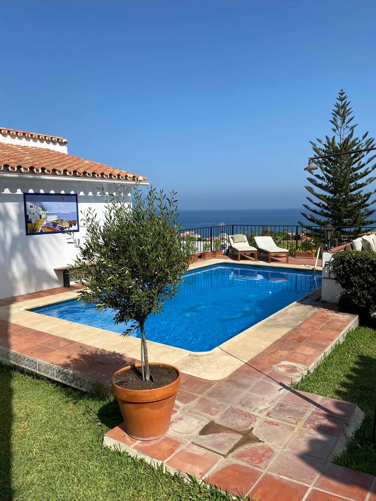 House with private pool and great Views!