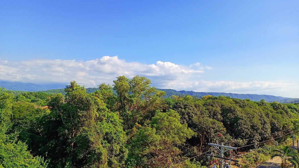 Beach, Mountain view, Pool, Parking, Breakfast