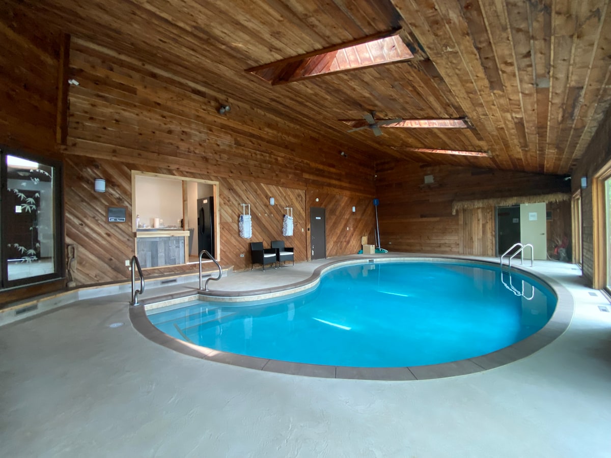 Castle on Lake Montanis - Indoor Pool & Game Room