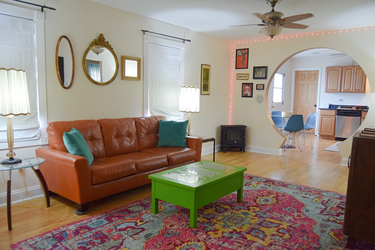 RARE FIND! 2BR minutes from NOLA