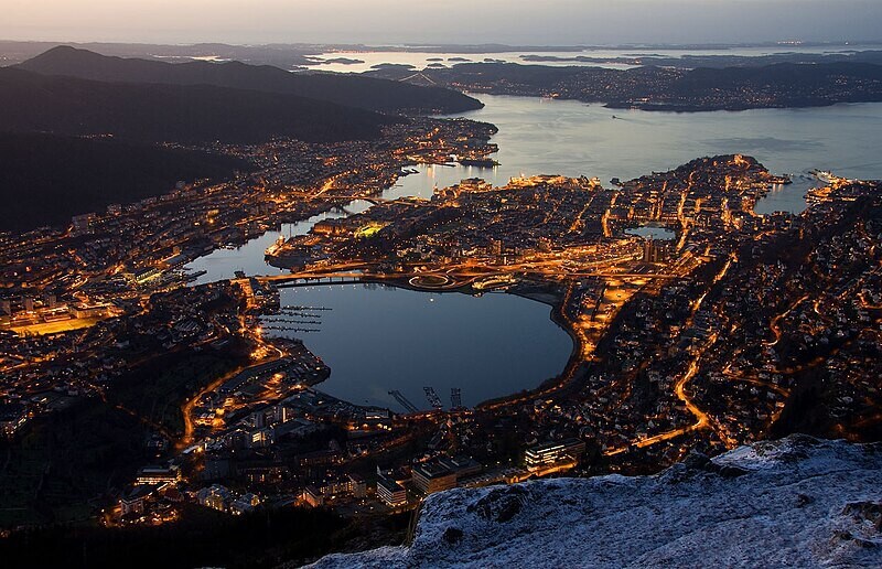 Fargeklatt nær Bergens byfjell