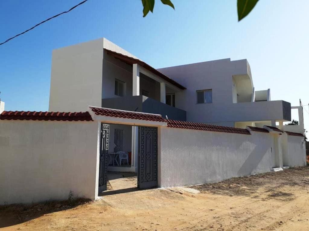 Villa avec garage privé à la plage de Ghar el Melh