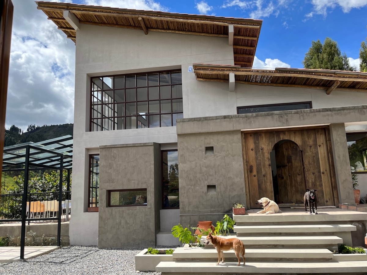 Estrena hermosa casa "El Cerezo" en Paipa