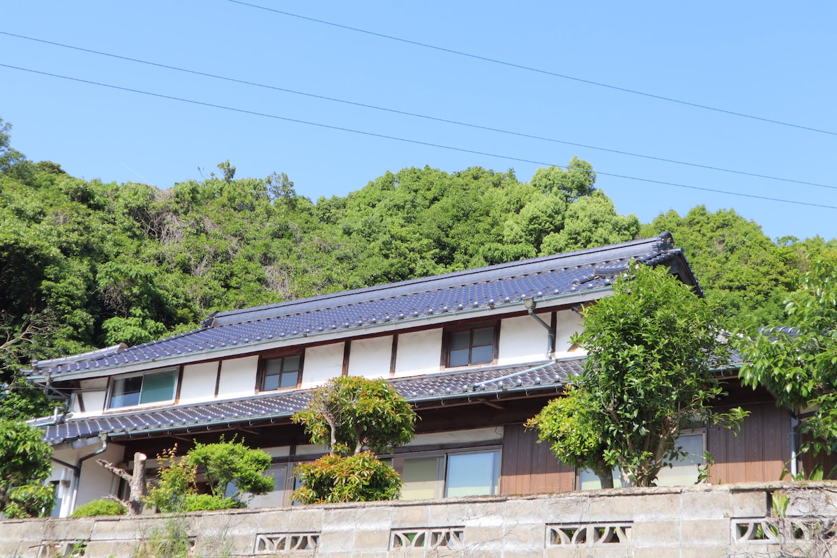 山の中で暮らすように泊まる宿