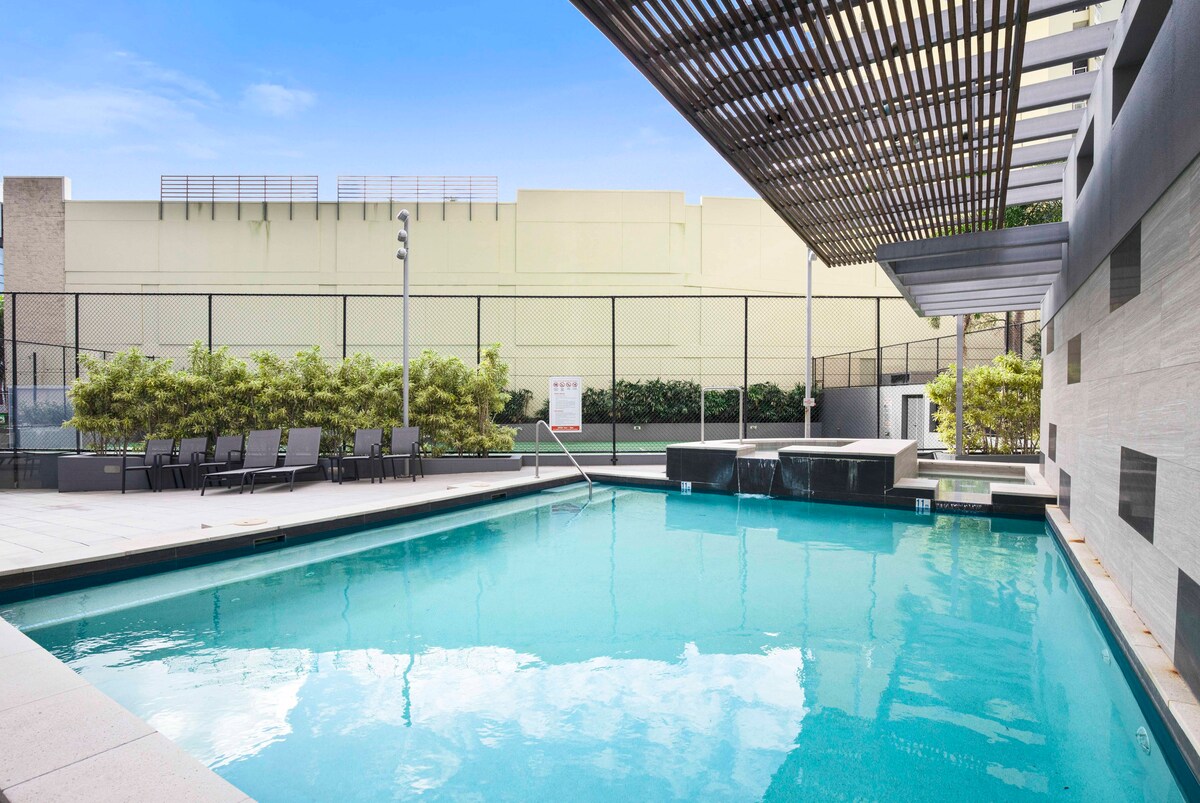 Brisbane City Luxe 3-Bd, Views, Pool, Car park