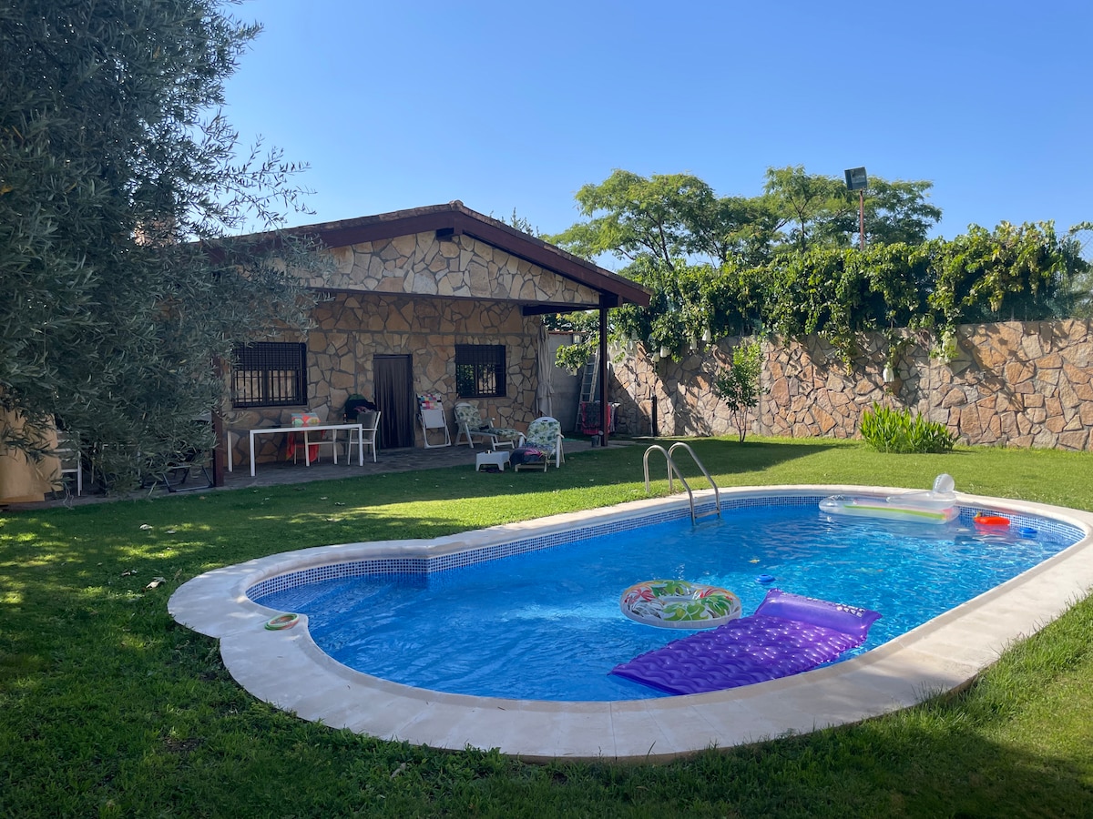 Casa Rural Family con Piscina y  Zona de Juegos