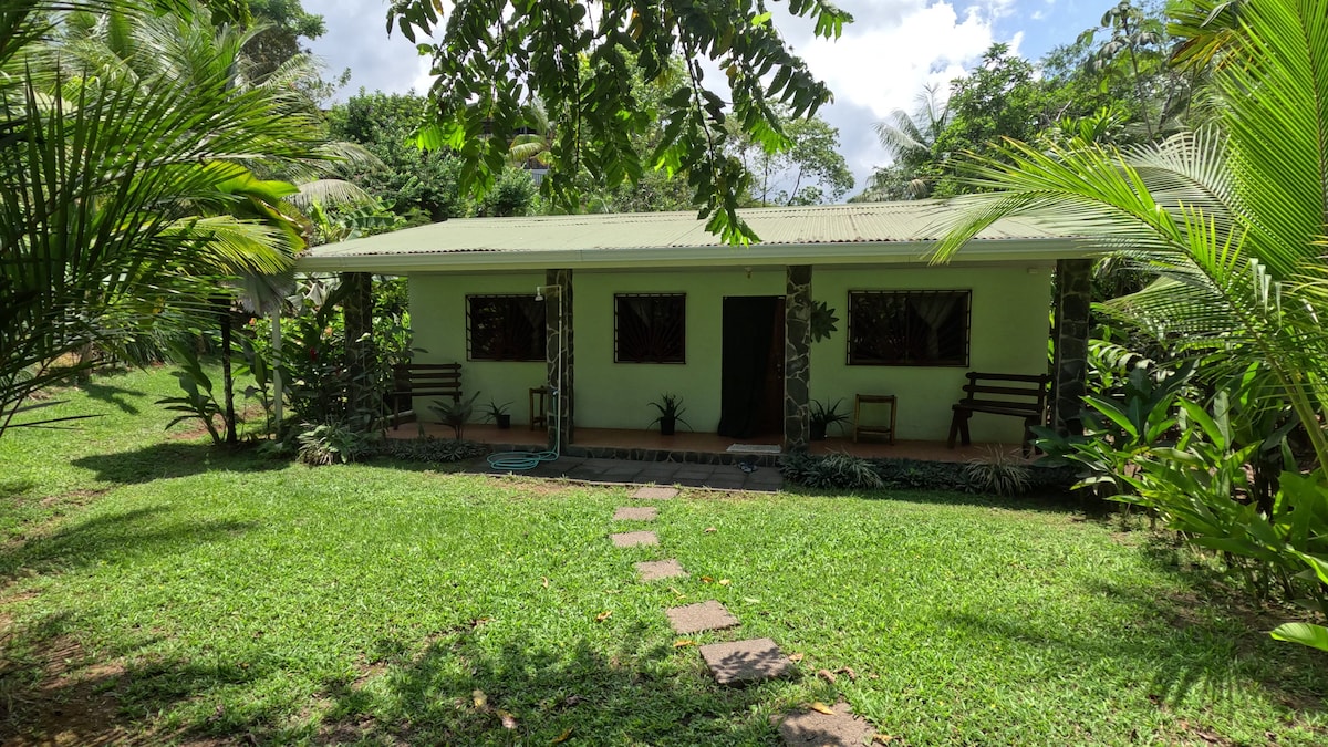 Casita Corcovado - Magical Beach Bungalow!