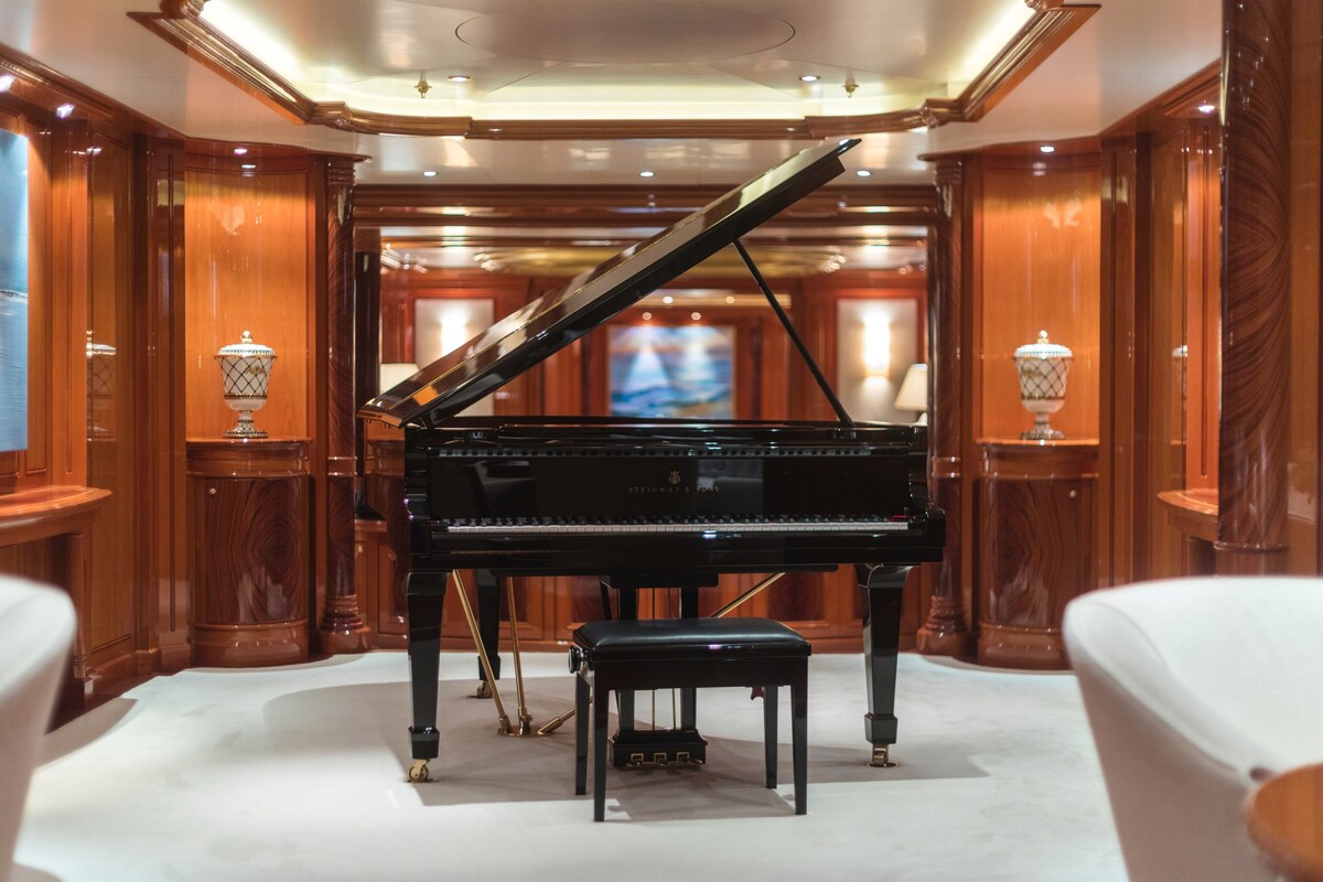 King Room on 214 ft Super Yacht