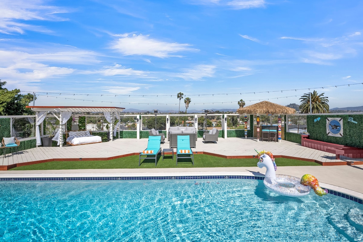 Luxury Dual Homes, 2 Pools & 2 Spas, Sleeps 28!