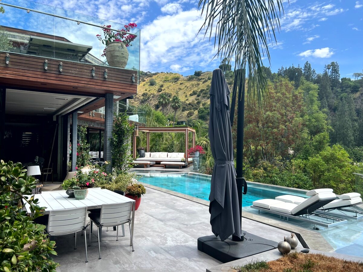 The Hollywood Hills Oasis