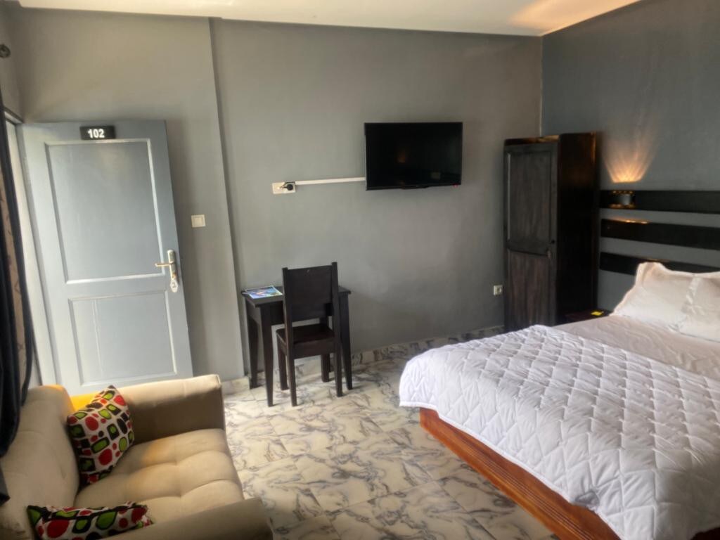 VIP Chambre Meublee / GuestHouse Douala