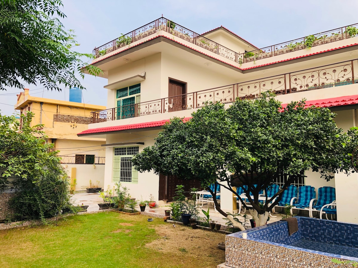 Nawaz Villa Guest House Shahpur