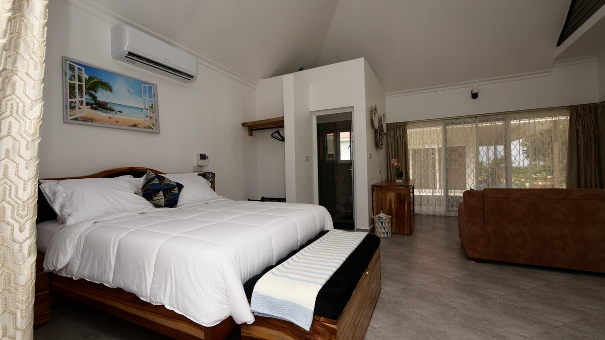 Ocean Front Villa-Tembo @ Sea Eagle Resort.