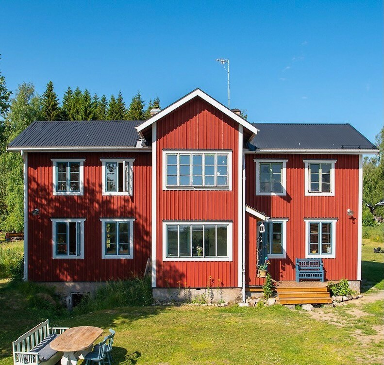 Family-friendly countryside house close to lake