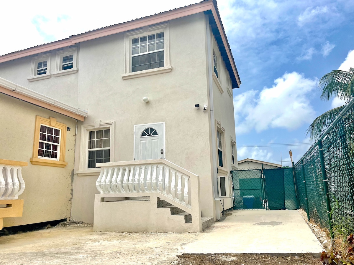 Emerald Villa | Chic 1BR Barbados Escape