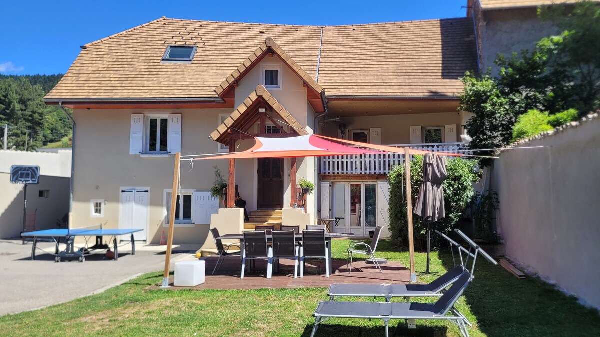 Maison 150 m² entièrement rénovée, jardin, piscine