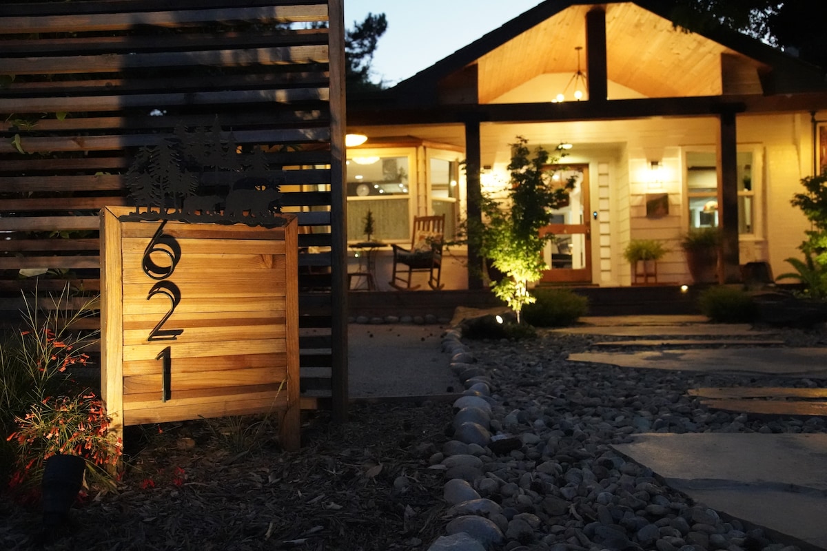 Bearheart Lodge - Haven in the Heart of Visalia