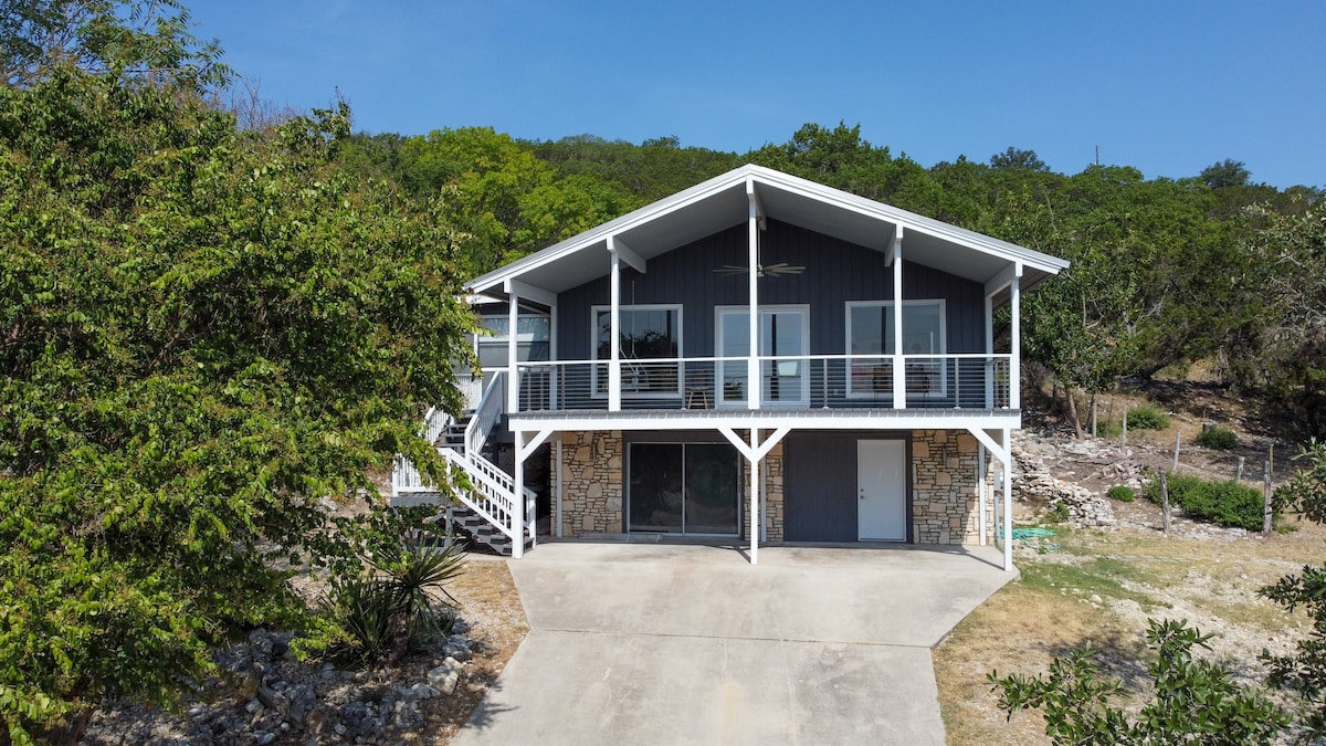 4 Bedroom with Hot tub and Views