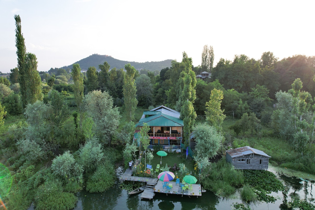 湖畔精品度假村（导游住宿）