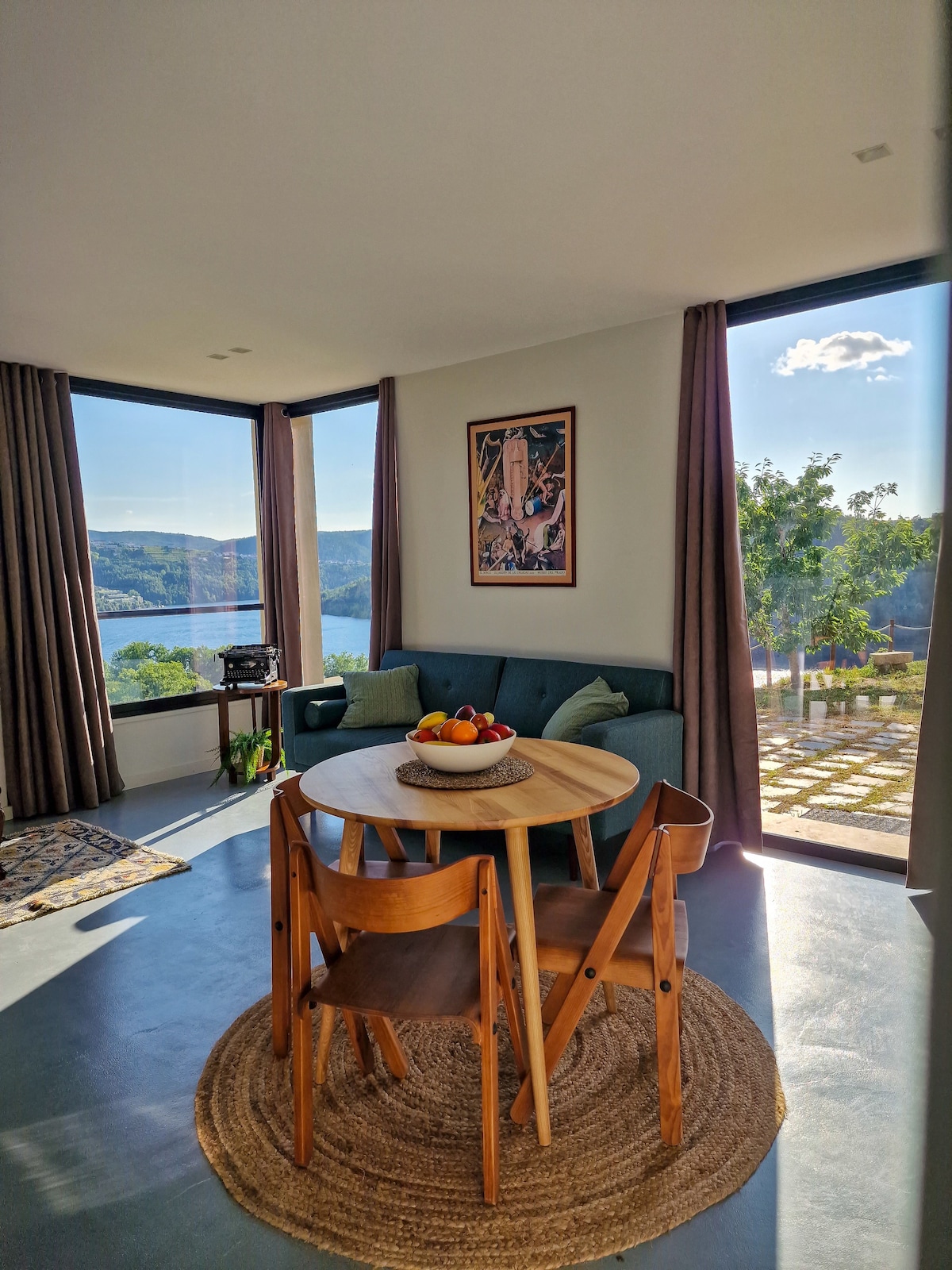 Writer's retreat by the Douro Valley
