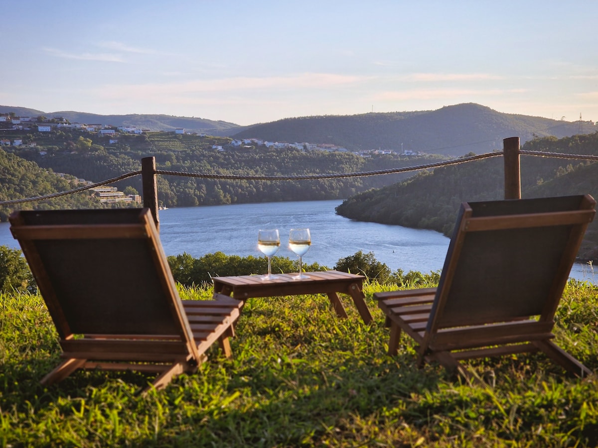 Writer's retreat by the Douro Valley
