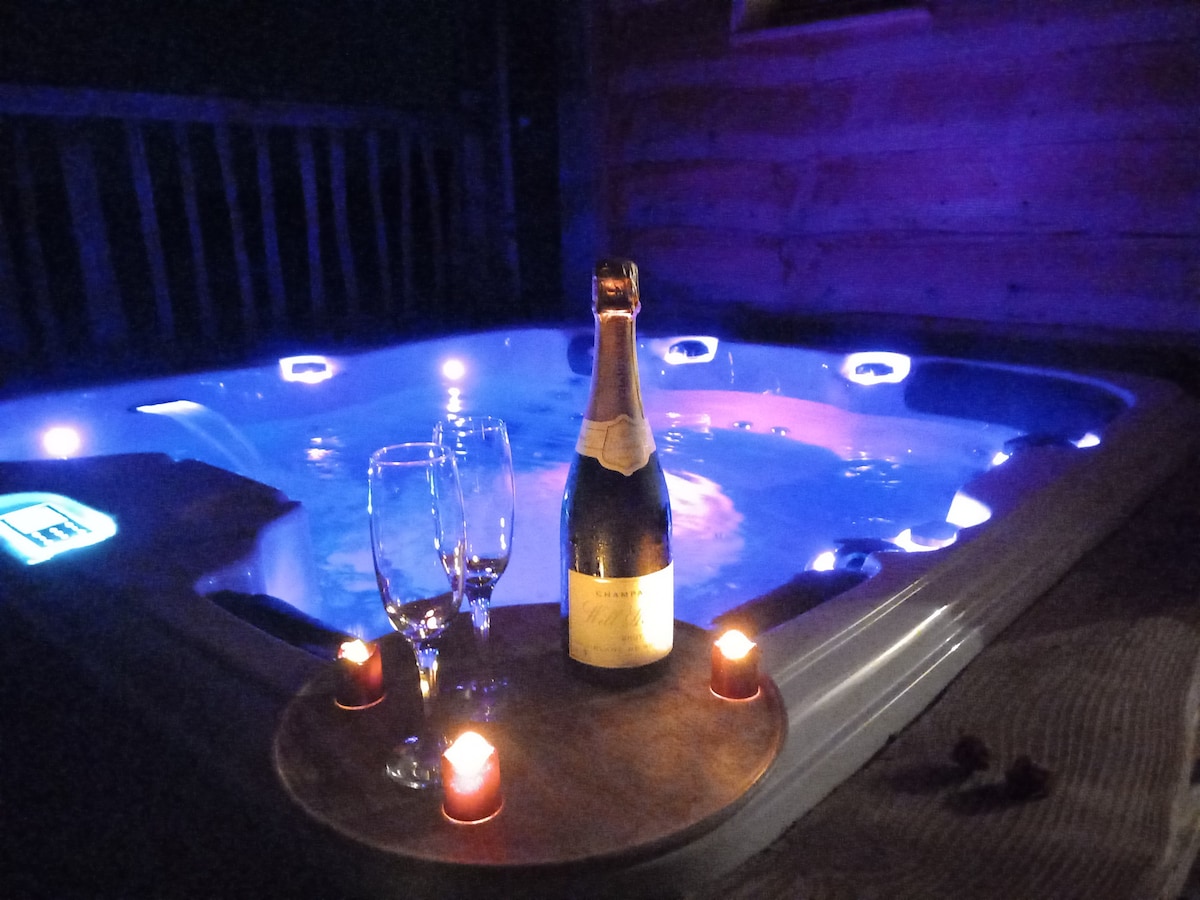 La Roulotte de l'Idylle, Luxe Jacuzzi et Clim