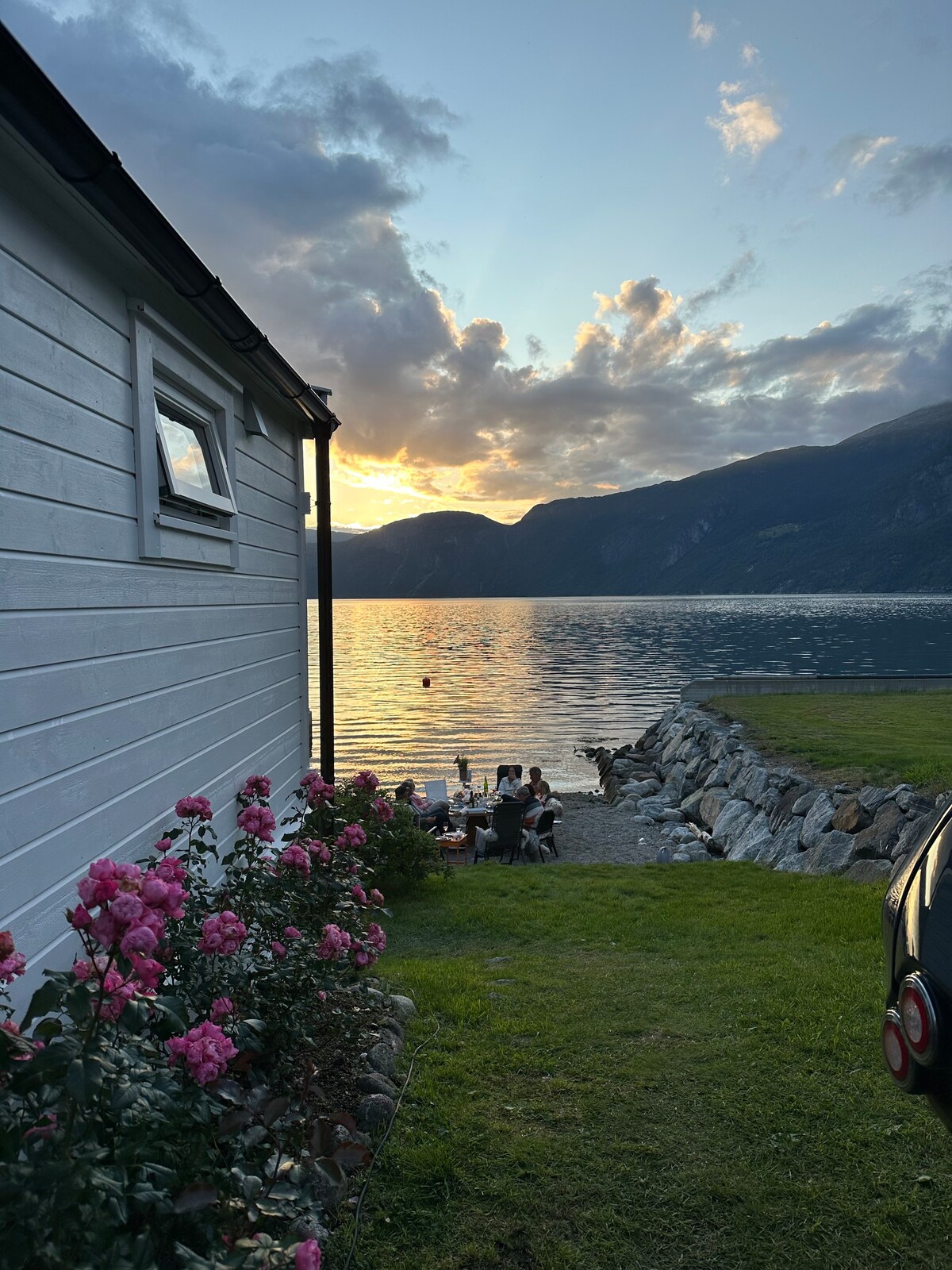 Sjarmerende hytte ved Hardangerfjorden