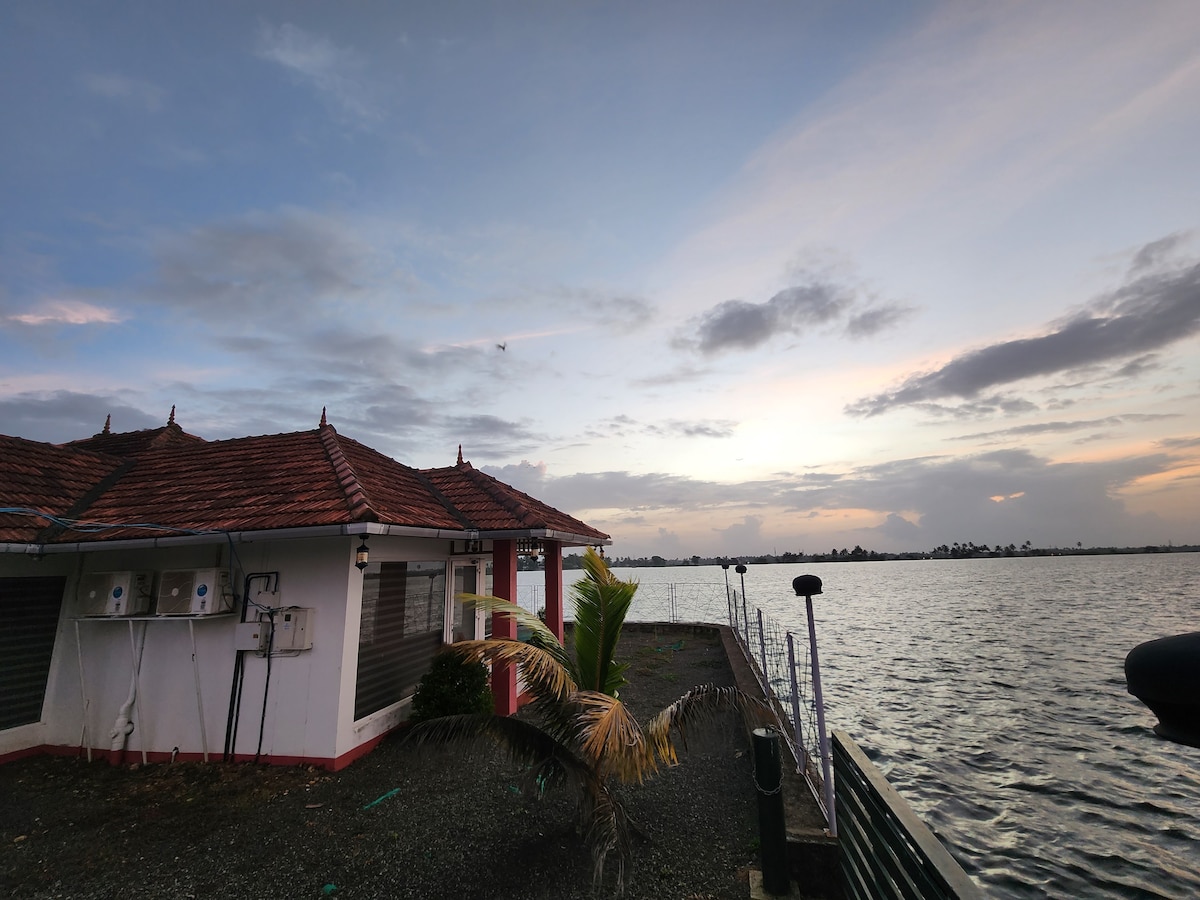 PMC度假村湖景岛（ Lakeview Island By PMC Resort ） ： Alleppey