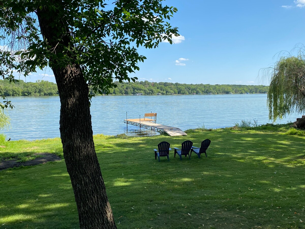 "The Pointe" on Eagle Lake-Swim, Fish, Relax