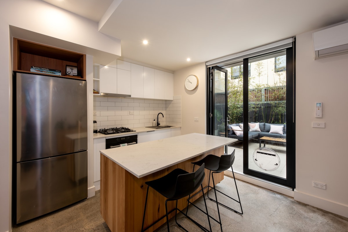 Beautiful 1-Bedroom Townhouse in Northcote