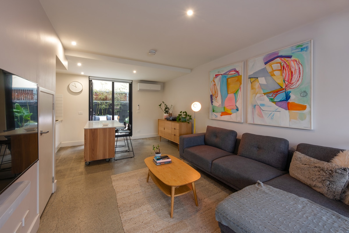 Beautiful 1-Bedroom Townhouse in Northcote