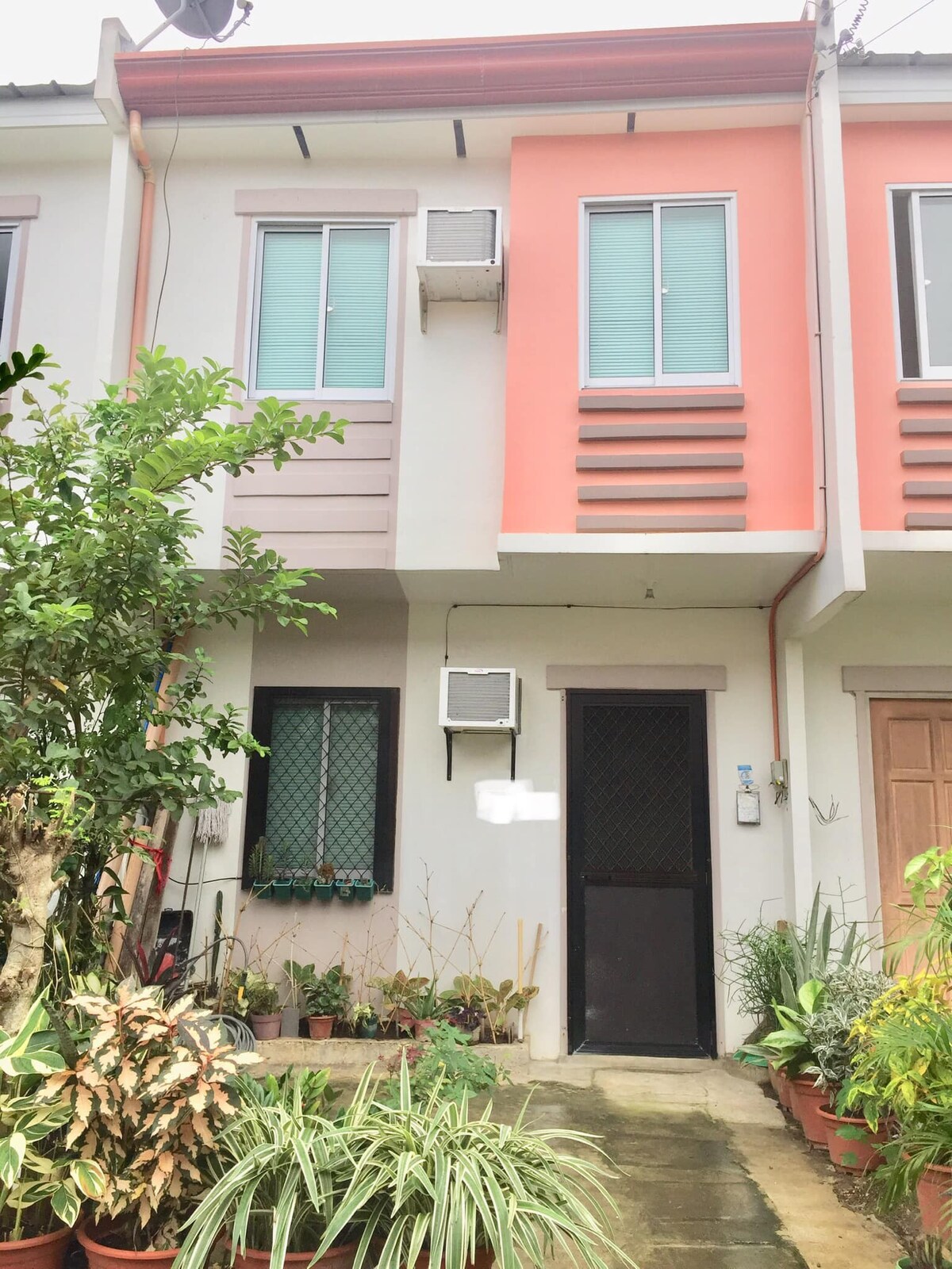 Fully Furnished Townhouse 4 Rent