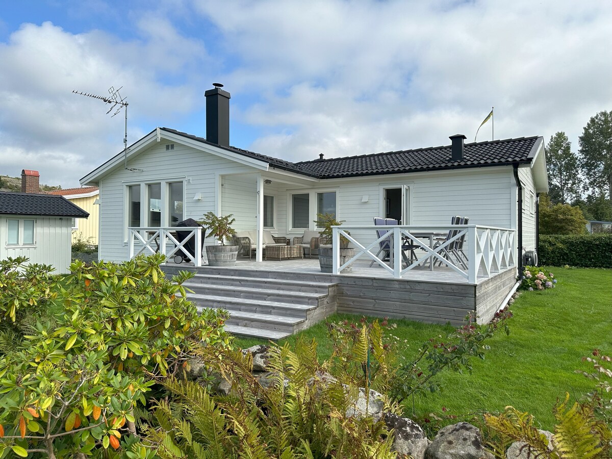 Fin stuga med Toppläge vid stranden & Havsutsikt