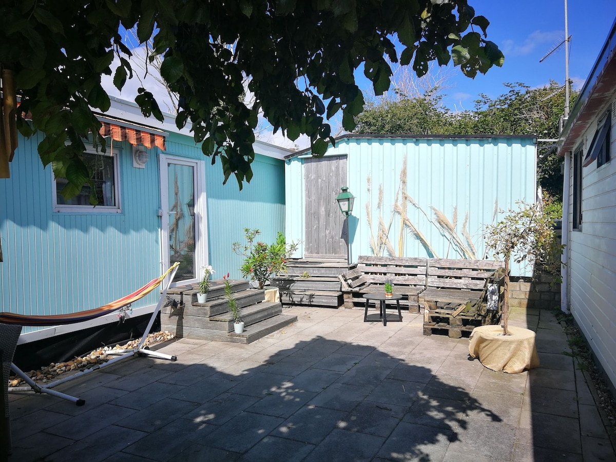 Chalet aan het meer en strand