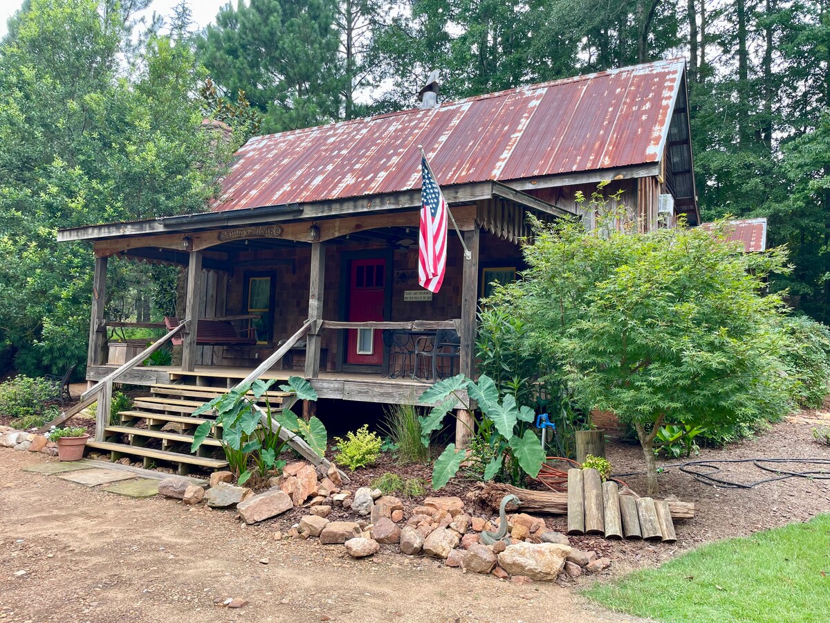 *Waterfront | Rustic Cabin | Fire Pit*