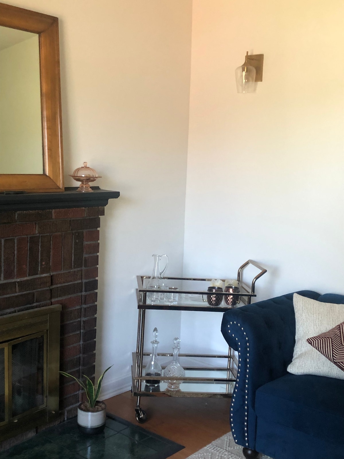 Cozy 2BR w/2QU bed-10min from DT